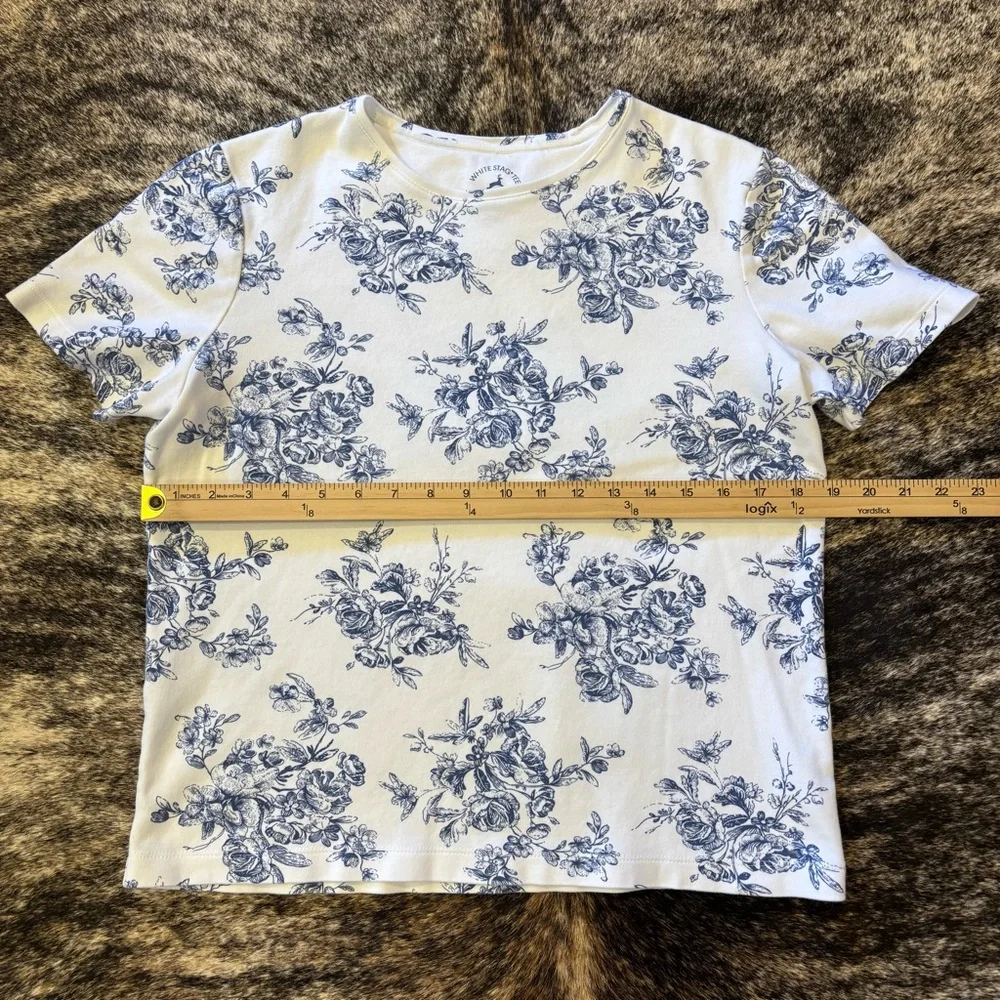 White Stag Women’s Blue & White Cotton Floral Short Sleeve Shirt, Size Medium - Picture 9 of 9
